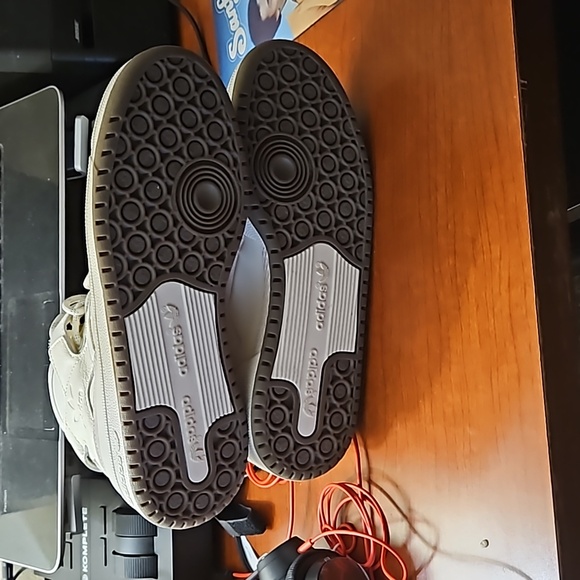 Ivy Park Edition Adidas forums by Blue Ivy - Picture 7 of 12